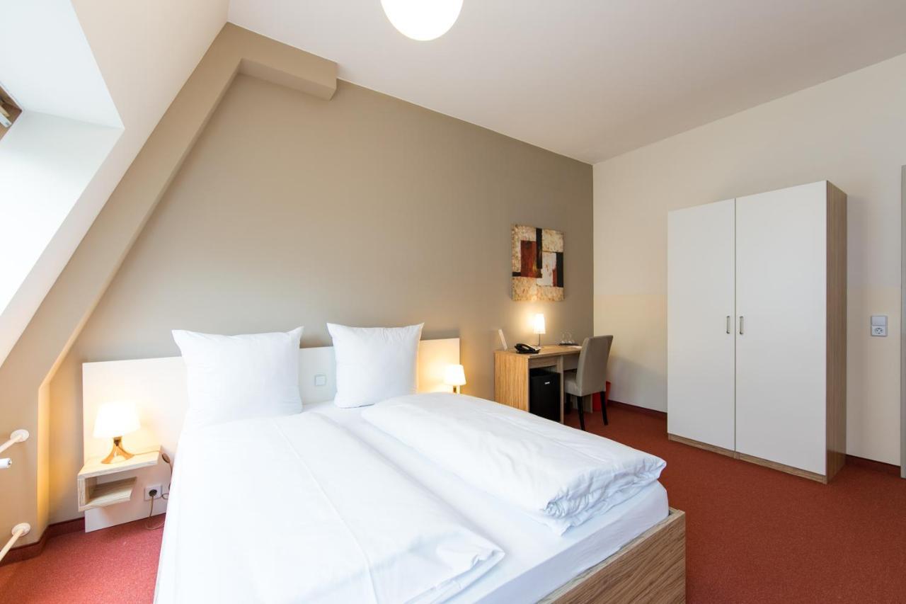 Classic Triple Room,1153263960:JPEG