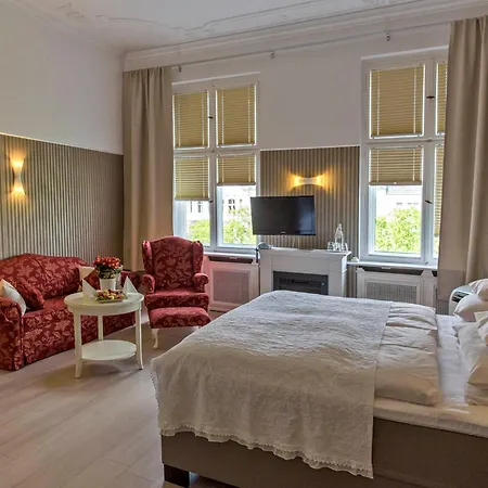 Hotel Augusta Am Kurfuerstendamm-3