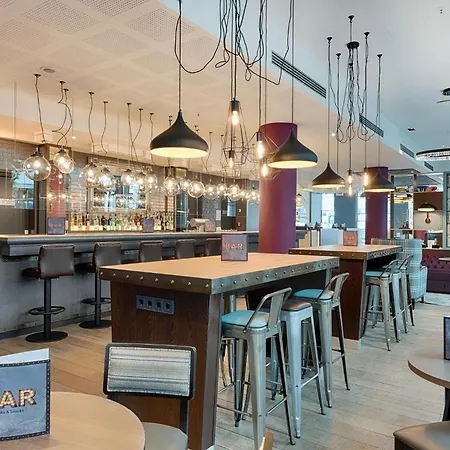 Premier Inn Berlin Alexanderplatz-2